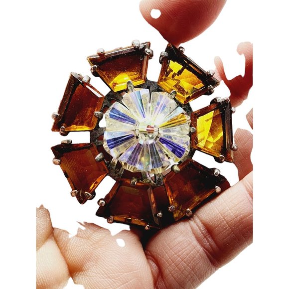 Estate Early Spectacular Faceted Glass & Crystal Pin Wheel Brooch (A1561) - Picture 2 of 6